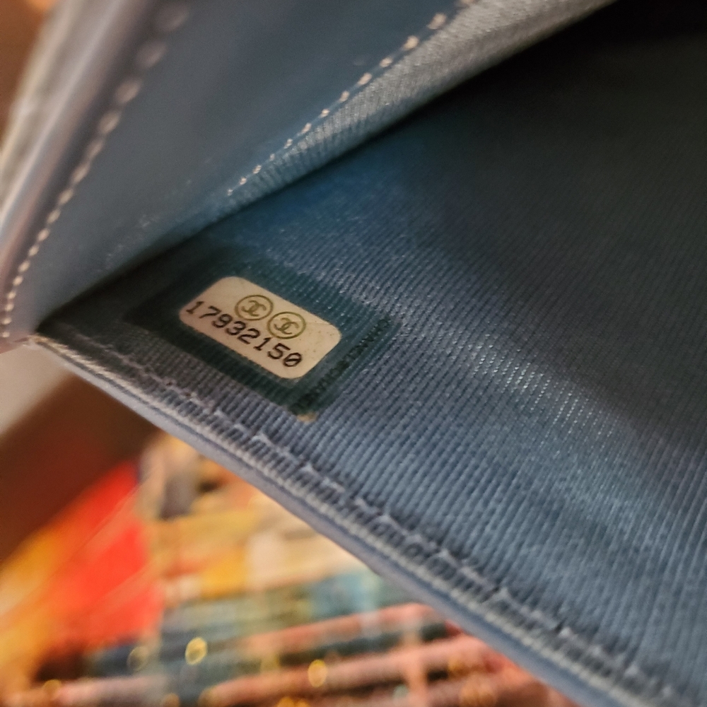 SOLD🤩Authentic Caviar Chanel wallet 🤩 - Picture 5 of 9